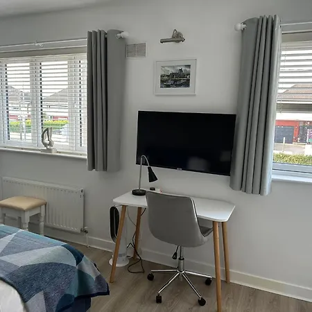 30 Minutes To Centre