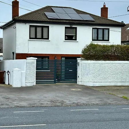 30 Minutes To Centre *